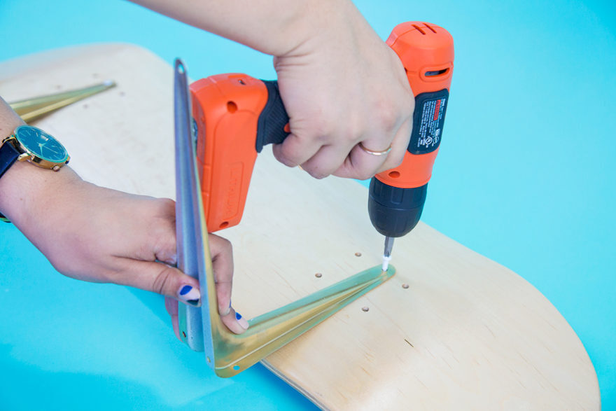 DIY Skateboard Deck Shelf Upcycle – Makeful DIY Skateboard Deck Shelf Upcycle – Makeful