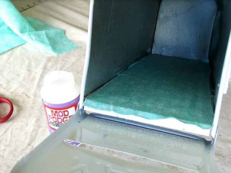 What To Do With An Old Mailbox: Garden Tool Storage | Making Manzanita What To Do With An Old Mailbox: Garden Tool Storage | Making Manzanita