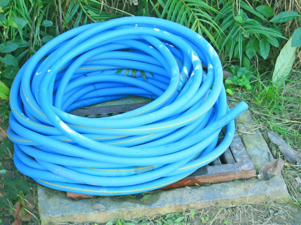6 Creative Ways to Recycle Your Garden Hose - Gardening Channel 6 Creative Ways to Recycle Your Garden Hose - Gardening Channel